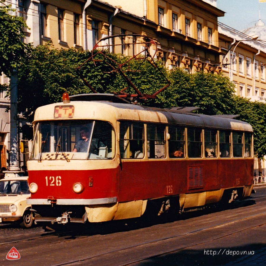 Вагон №126 на улице Соборной