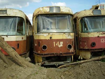 Вагон № 142 после списания. Фото 2008 года. В начале 90-хх ходил в сцепке «138+142».