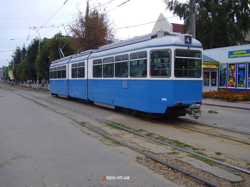 Вагон «Мираж» №265 на пр. Коцюбинского. Август 2009.