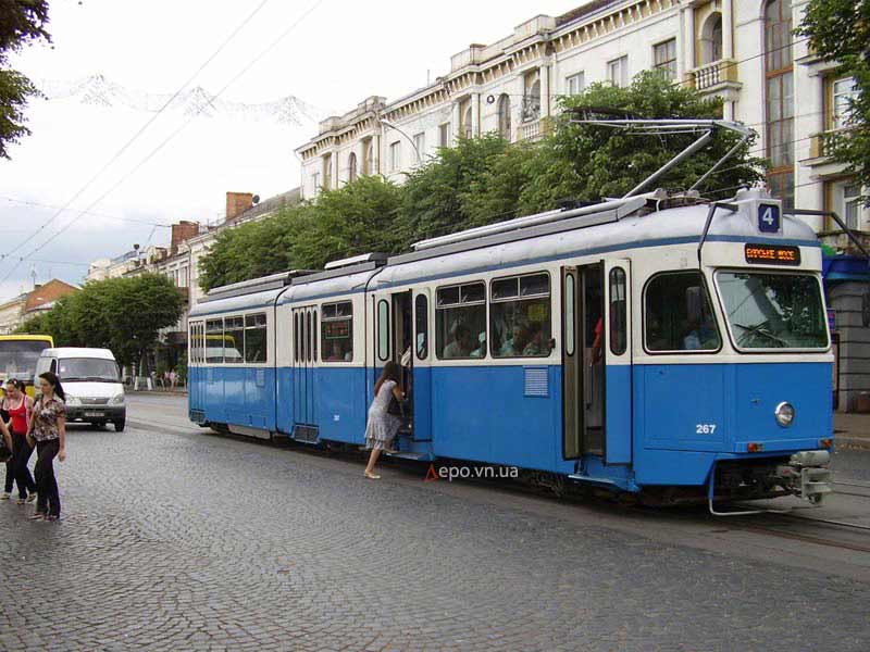 «Мираж» №267 на остановке «Театральная» Июнь 2009 года.