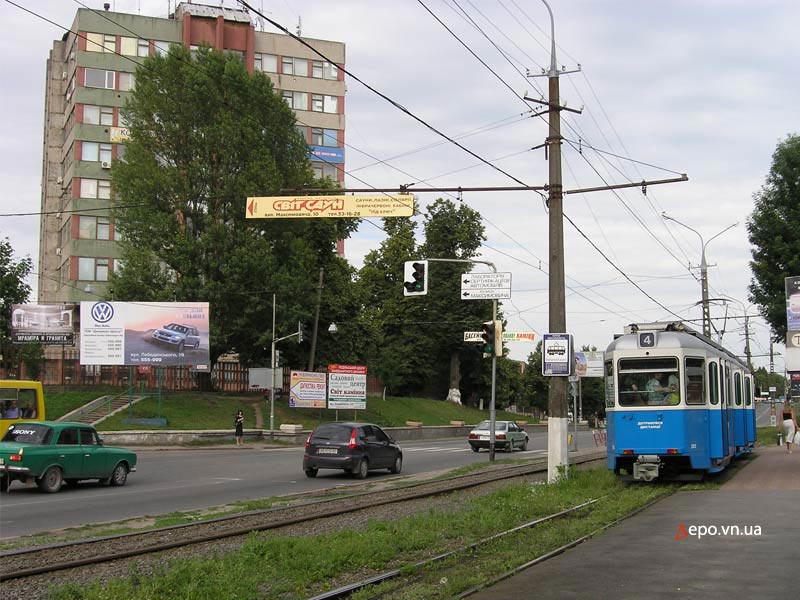 Остановка ул. Максимовича